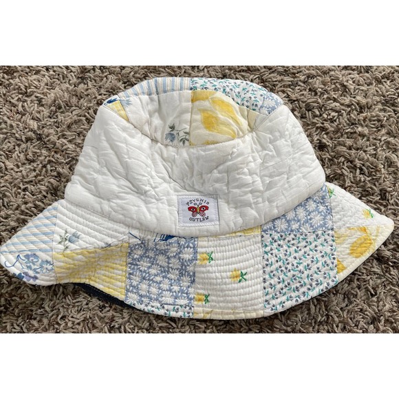 Quilted Outlaw Reversible Bucket Hat NWOT main image 8